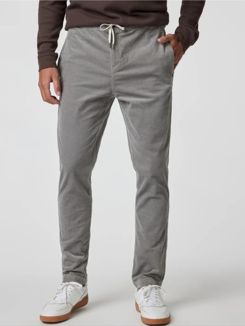 Vuori Optimist Corduroy Pants in Gray. Size L